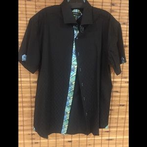 Short sleeve colored shirt